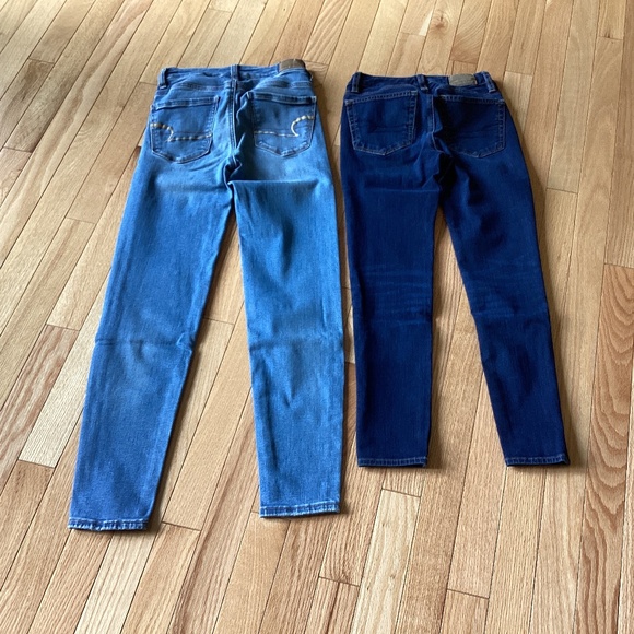 2 Pair American Eagle Jeans - Picture 2 of 4